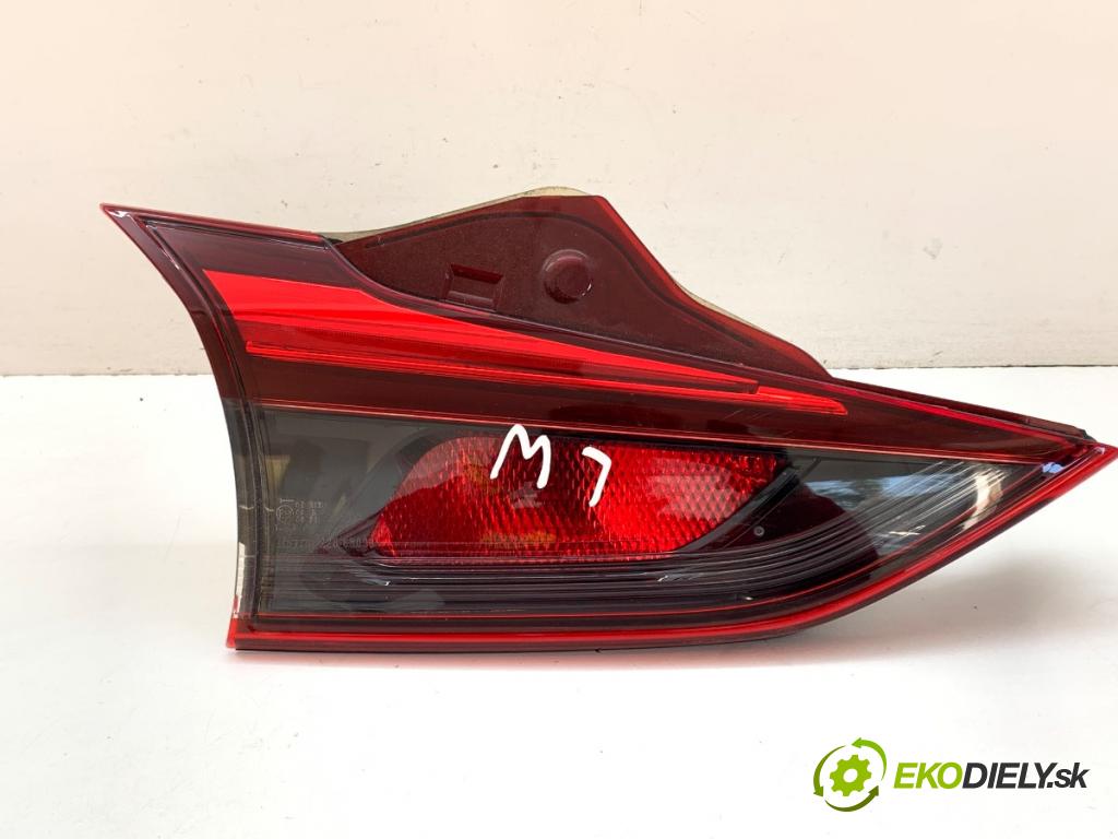 MAZDA 6 GJ Kombi 2016 141 kW 2.5 2488 světlo levý zadní část vnitřní 226-65033