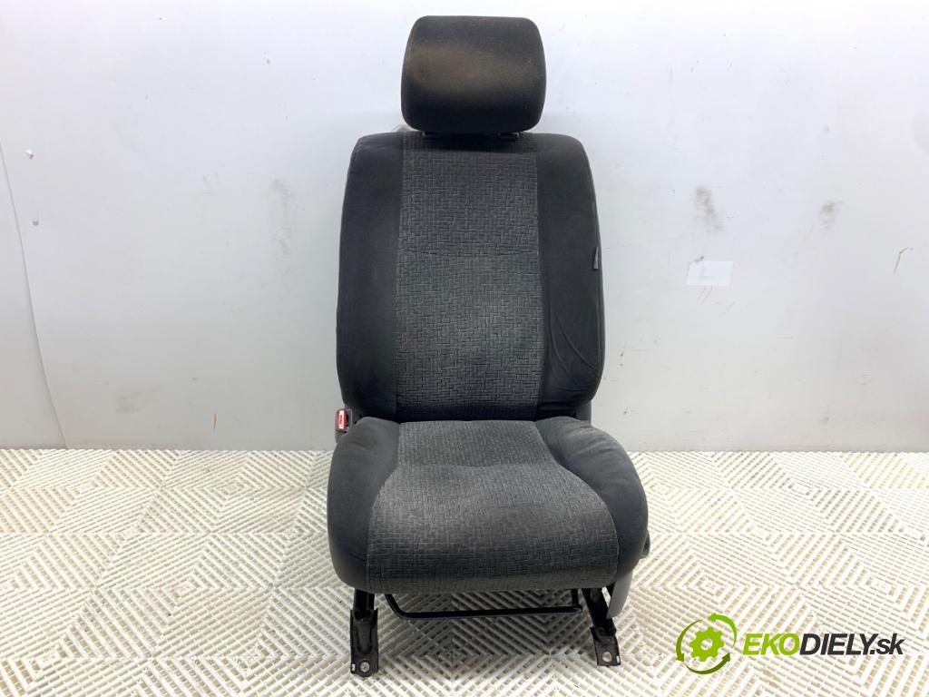 TOYOTA LAND CRUISER J12 samochód terenowy zamknięty 2005 120 kW 3.0 D-4D (KDJ120, KDJ125) 2982 Sedadlo ľavy predný 