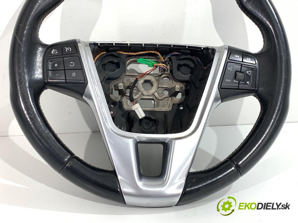 VOLVO V40 liftback 2012 84 kW D2 1560 volant P31250592 (Volant)