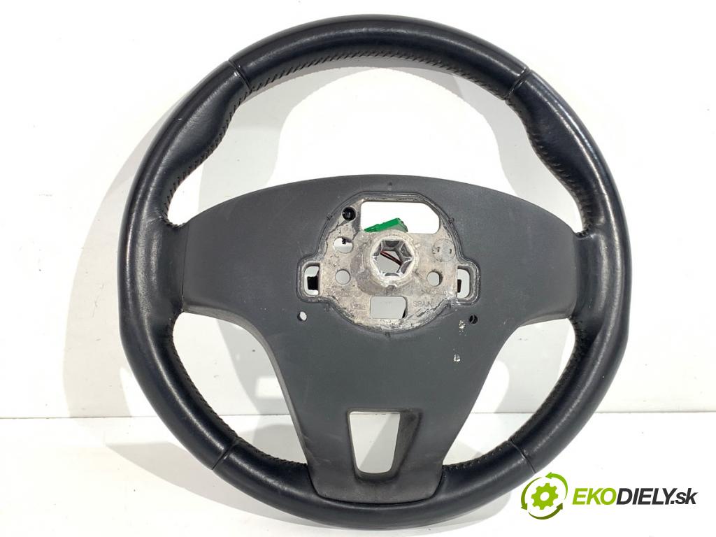 VOLVO V40 liftback 2012 84 kW D2 1560 volant P31250592 (Volant)