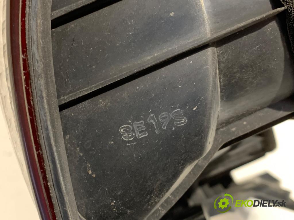 TOYOTA LAND CRUISER J12 samochód terenowy zamknięty 2005 120 kW 3.0 D-4D (KDJ120, KDJ125) 2982 světlo pravý zadní část