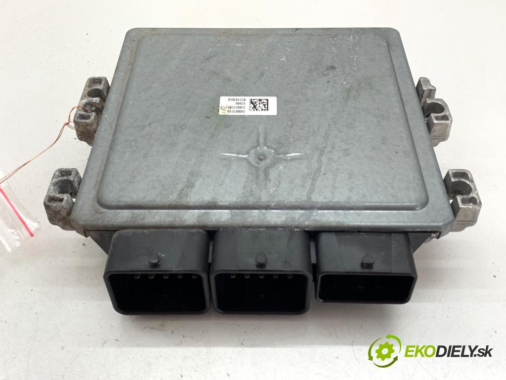 VOLVO V40 liftback 2012 84 kW D2 1560 řídící jednotka motora 31355712 (Řídicí jednotka)