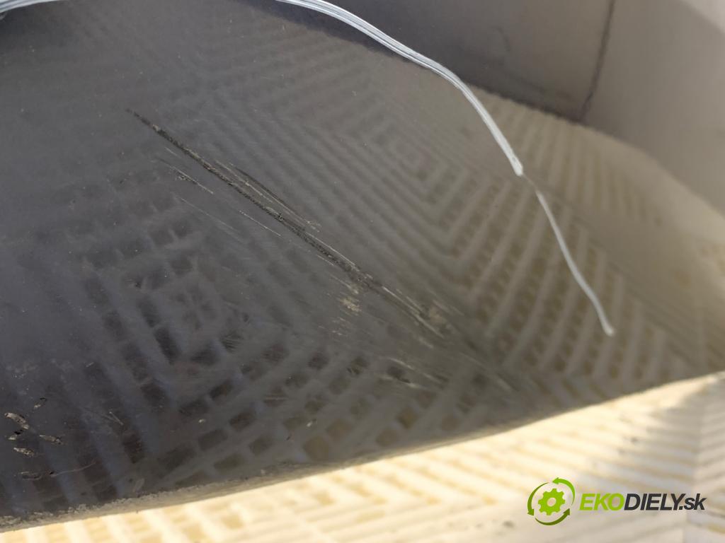 BMW F01 sedan 2010 240 kW 740 i, Li 2979 Nárazník zad A89