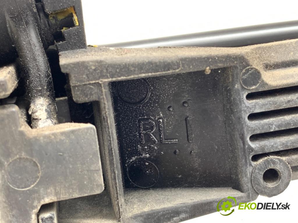TOYOTA LAND CRUISER J12 samochód terenowy zamknięty 2005 120 kW 3.0 D-4D (KDJ120, KDJ125) 2982 Kľučka vonkajšia ľavy zad