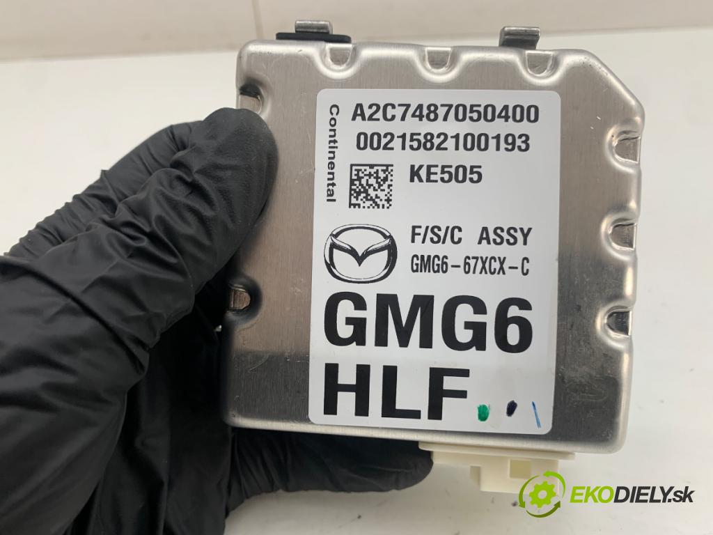 MAZDA 6 GJ Kombi 2016 141 kW 2.5 2488 KAMERA okna prednej GMG6-67XCX-C