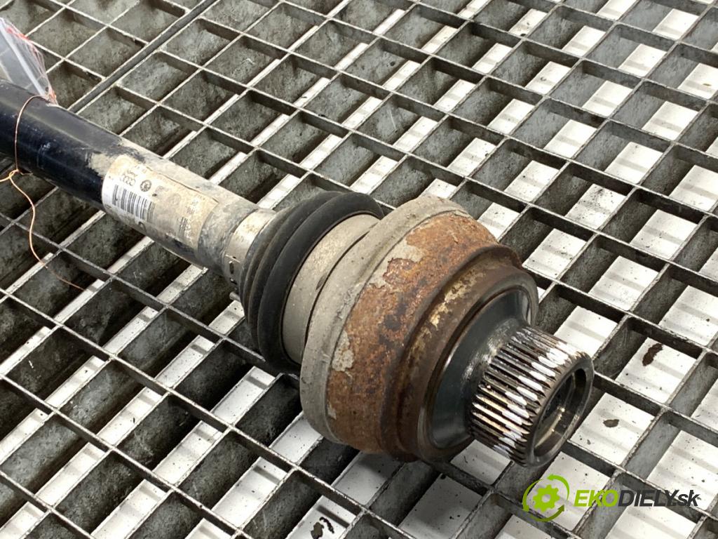 AUDI A7 4G liftback 2016 245 kW 3.0 TFSI quattro 2995 Poloos pravy zad 8R0501203C