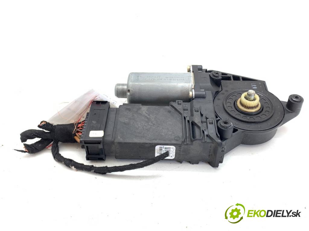 VW PASSAT B5 FL sedan 2001 85 kW 2.0 1984 Motor sťahovania okna pravy predný 0130821694