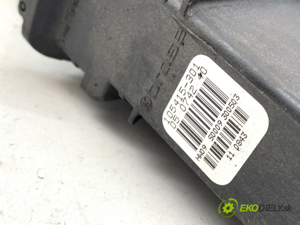 VW PASSAT B5 FL sedan 2001 85 kW 2.0 1984 motor sťahovaní okna pravý přední část 0130821694