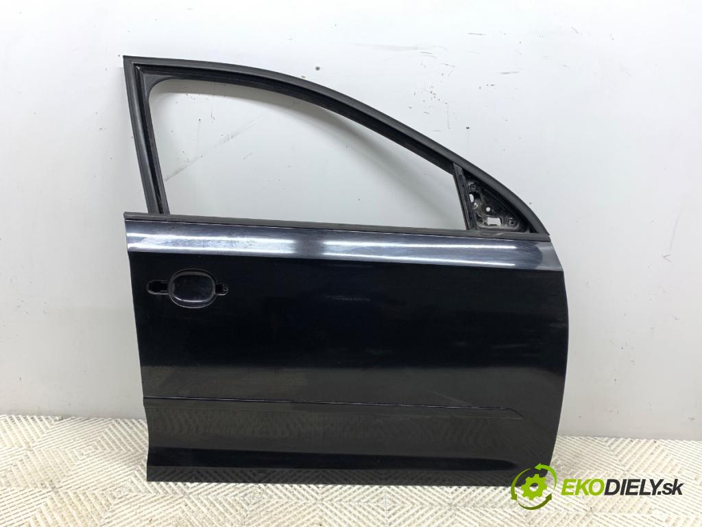 SKODA RAPID liftback 2013 77 kW 1.2 TSI 1197 Dvere pravy predný 