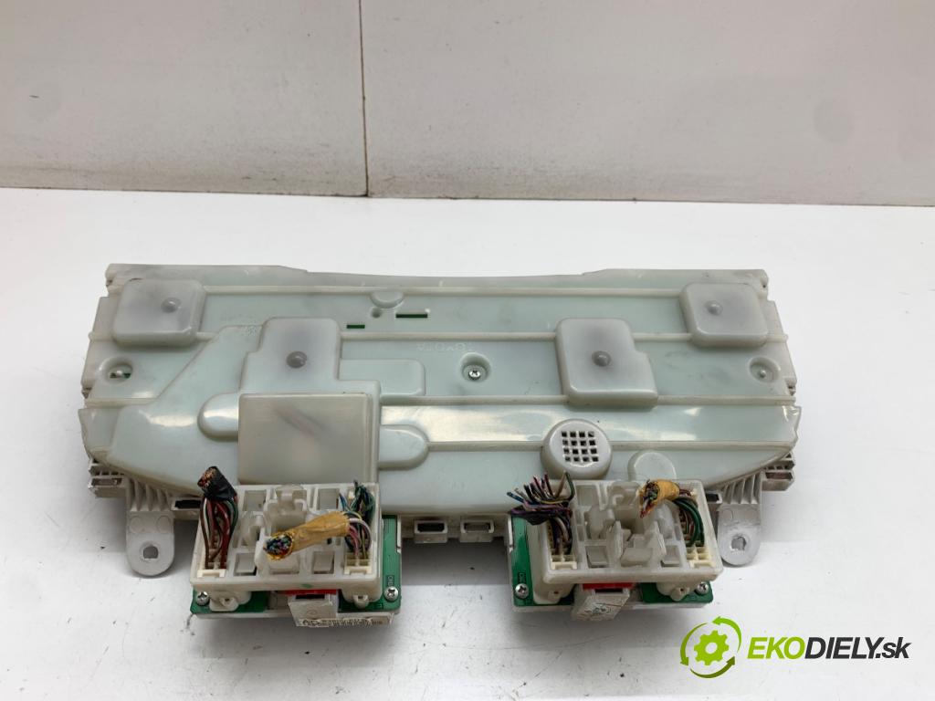 TOYOTA LAND CRUISER J12 samochód terenowy zamknięty 2005 120 kW 3.0 D-4D (KDJ120, KDJ125) 2982 prístrojovka 83800-6D161 (Přístrojová deska)