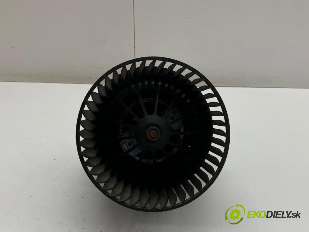 VOLVO V40 liftback 2012 84 kW D2 1560 ventilátor kúrenia AV6N-18456-AA