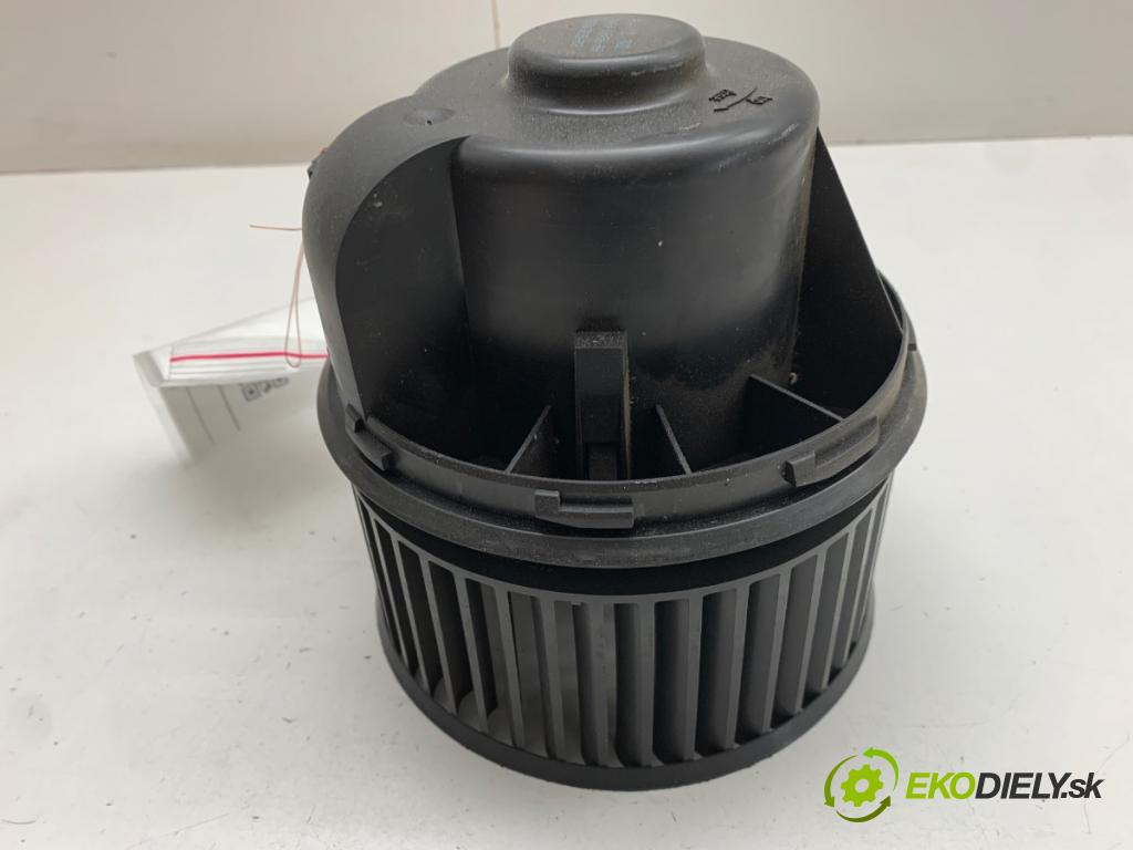 VOLVO V40 liftback 2012 84 kW D2 1560 ventilátor kúrenia AV6N-18456-AA