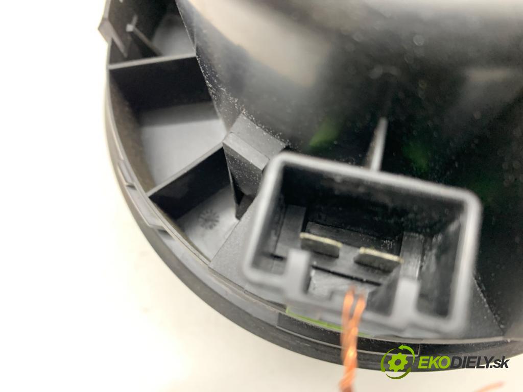 VOLVO V40 liftback 2012 84 kW D2 1560 ventilátor kúrenia AV6N-18456-AA