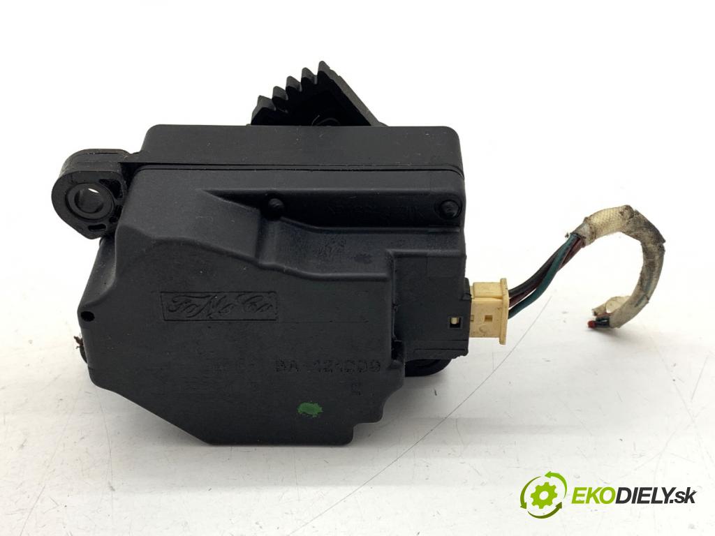 VOLVO V40 liftback 2012 84 kW D2 1560 motor topení 4N5H-19E616-BA