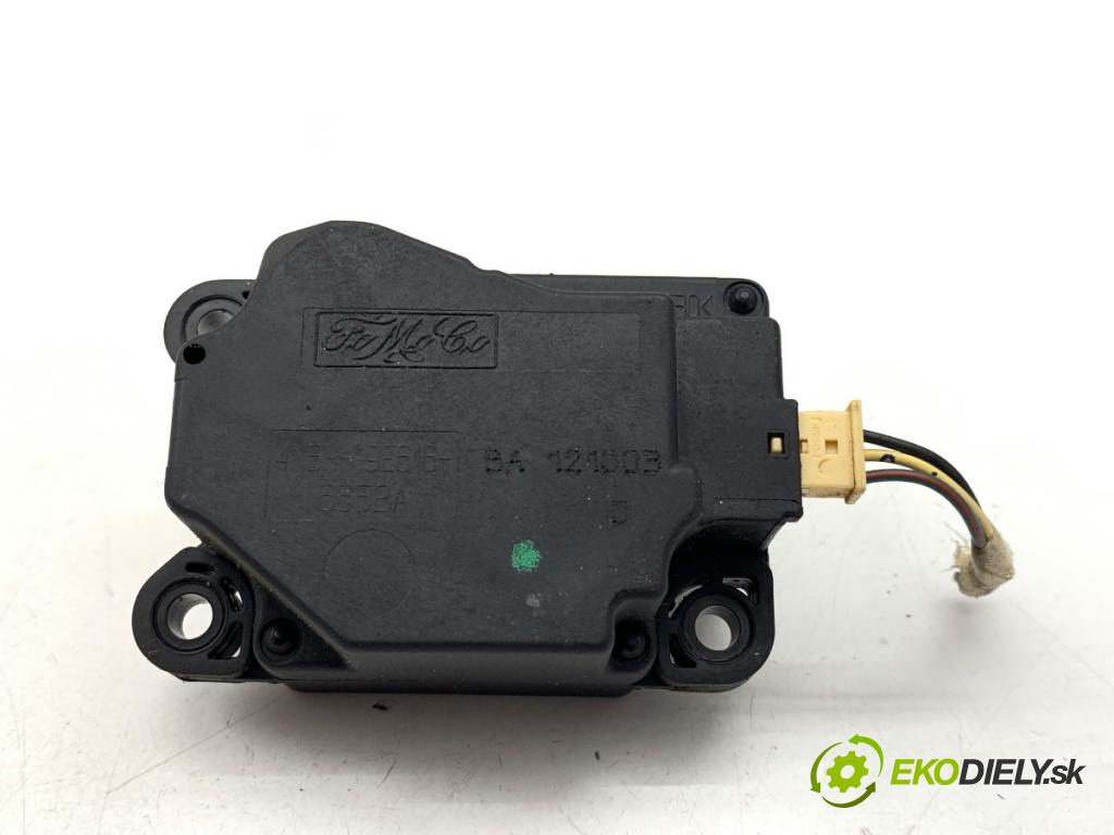 VOLVO V40 liftback 2012 84 kW D2 1560 motor topení 4N5H-19E616-BA