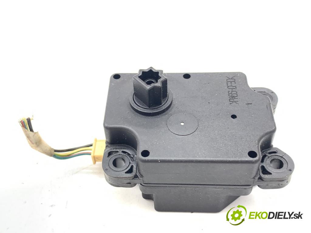 VOLVO V40 liftback 2012 84 kW D2 1560 motor topení 4N5H-19E616-BA