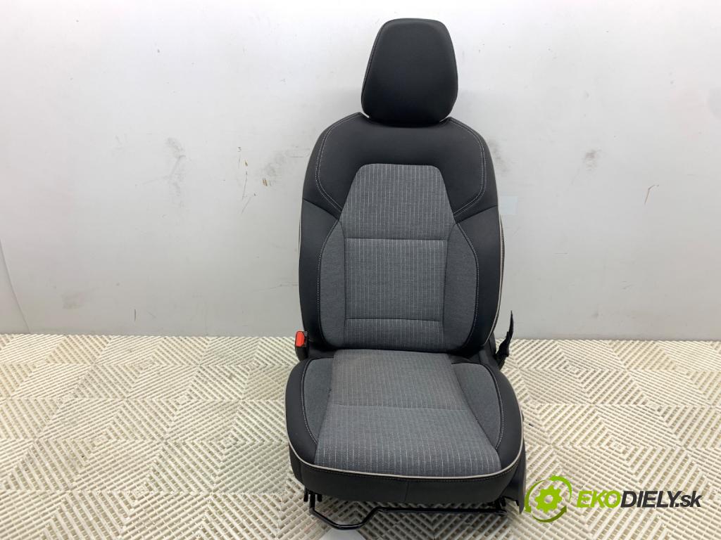 RENAULT CLIO V liftback 2024 74 kW 1.0 LPG (B7MT) 999 sedadlo levý přední část 
