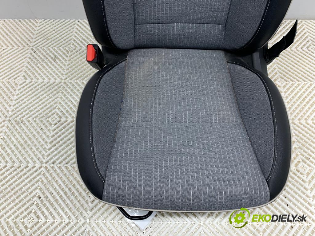 RENAULT CLIO V liftback 2024 74 kW 1.0 LPG (B7MT) 999 sedadlo levý přední část