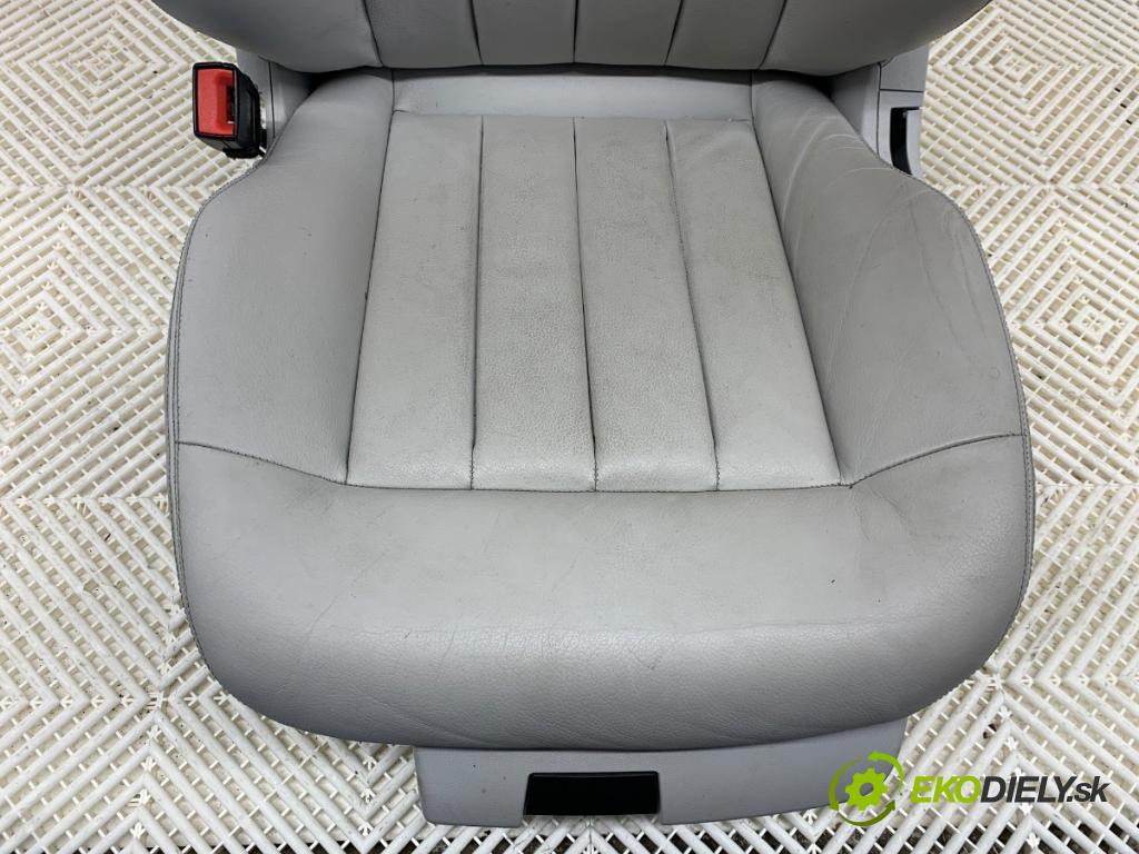 MERCEDES-BENZ W212 sedan 2016 245 kW E 400 4-matic (212.067) 2996 Sedadlo ľavy predný