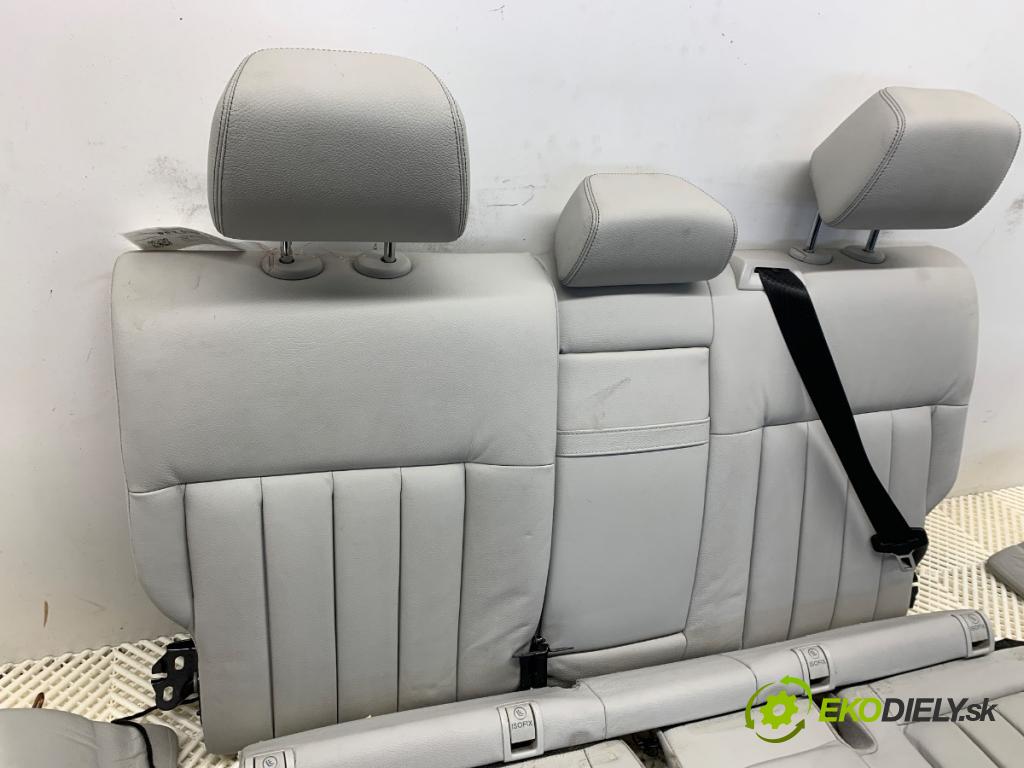MERCEDES-BENZ W212 sedan 2016 245 kW E 400 4-matic (212.067) 2996 sedadlo druhý VLÁDA: