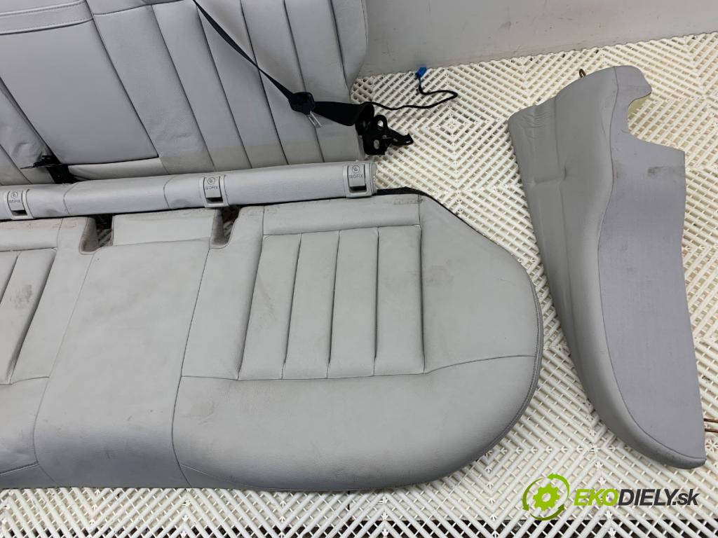MERCEDES-BENZ W212 sedan 2016 245 kW E 400 4-matic (212.067) 2996 sedadlo druhý VLÁDA: