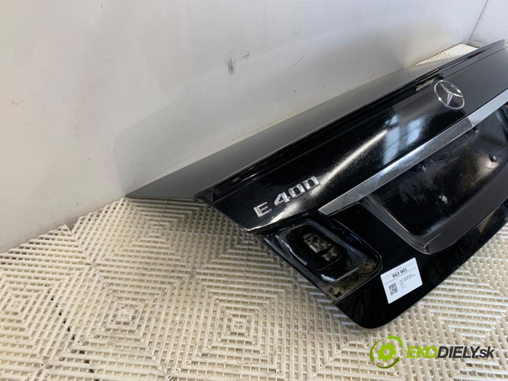 MERCEDES-BENZ W212 sedan 2016 245 kW E 400 4-matic (212.067) 2996 kapota zadní část 197