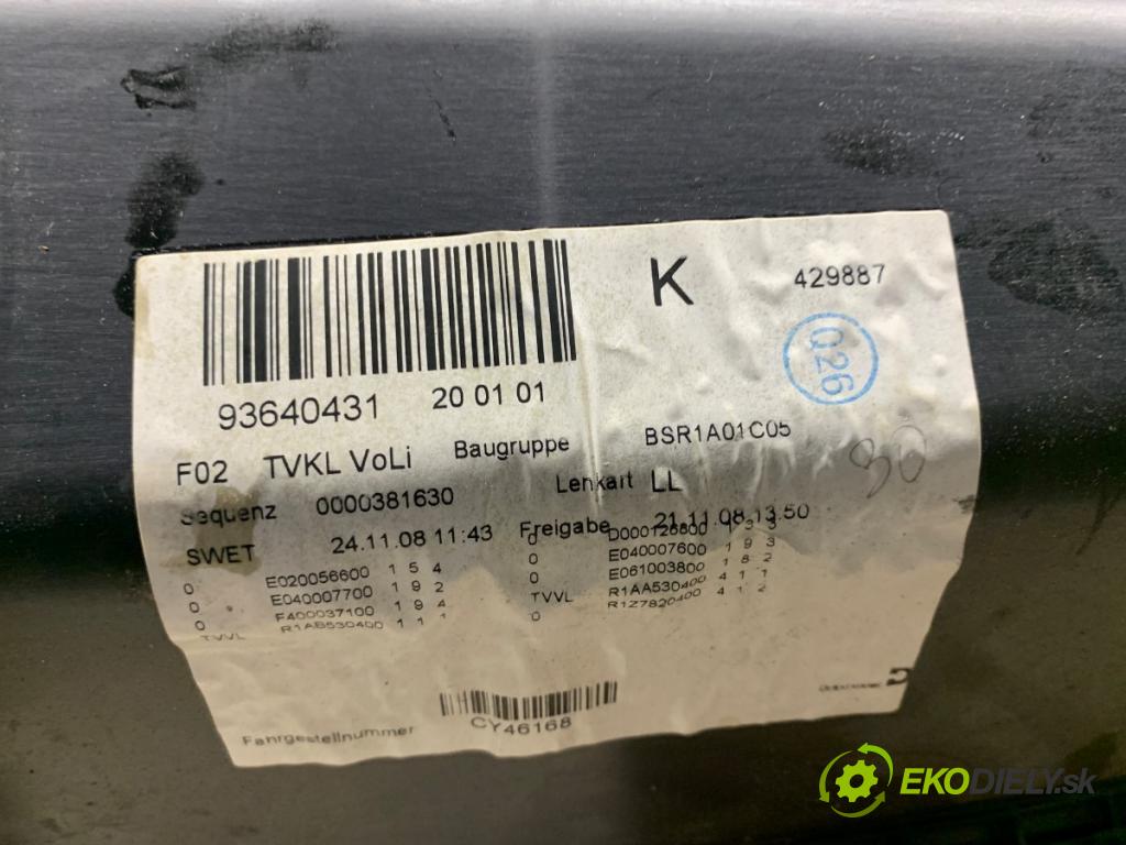 BMW F01 sedan 2010 240 kW 740 i, Li 2979 čalúnenie Dvere ľavy predný