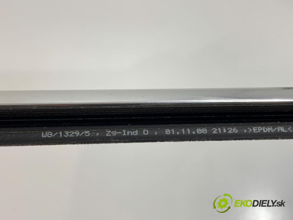 BMW F01 sedan 2010 240 kW 740 i, Li 2979 Lišta Sbírání: zad ľavy