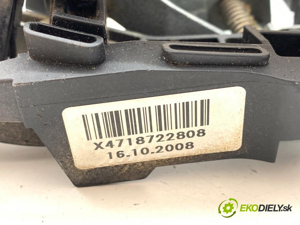 BMW F01 sedan 2010 240 kW 740 i, Li 2979 klika vnejší pravý zadní část