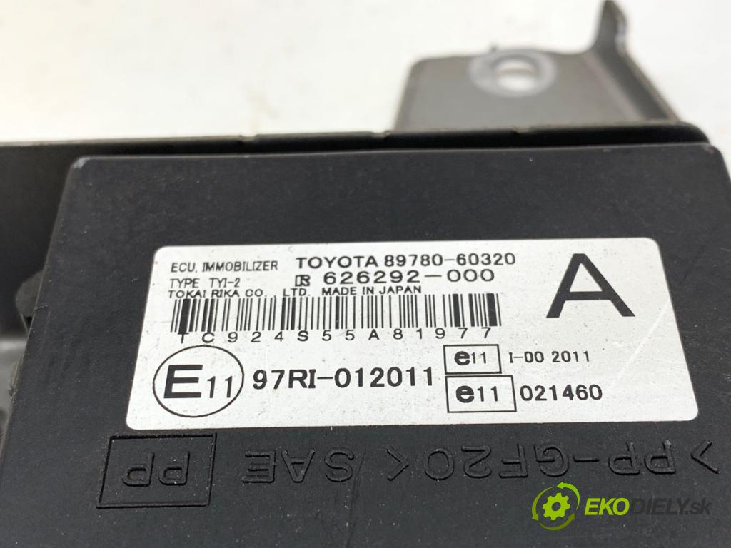 TOYOTA LAND CRUISER J12 samochód terenowy zamknięty 2005 120 kW 3.0 D-4D (KDJ120, KDJ125) 2982 Riadiaca jednotka Modul 626292000