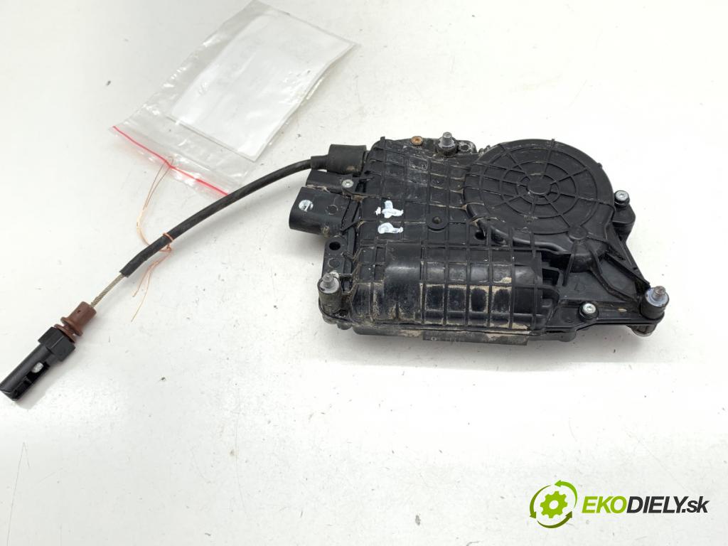 BMW F01 sedan 2010 240 kW 740 i, Li 2979 doťah Dvere pravy zad 4154309800