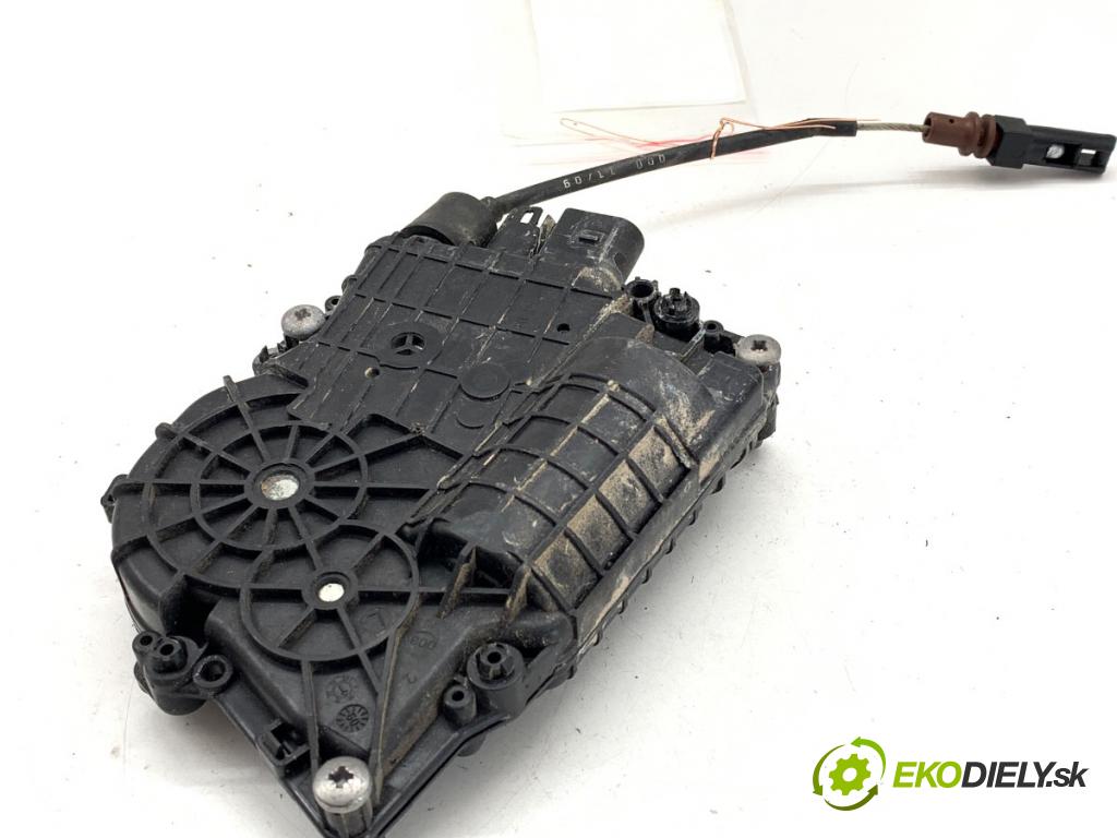 BMW F01 sedan 2010 240 kW 740 i, Li 2979 doťah Dvere pravy zad 4154309800