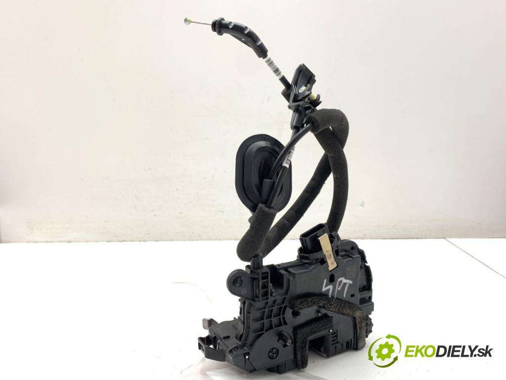 RENAULT CLIO V liftback 2024 74 kW 1.0 LPG (B7MT) 999 zámok dveře pravý zadní část 825007311R