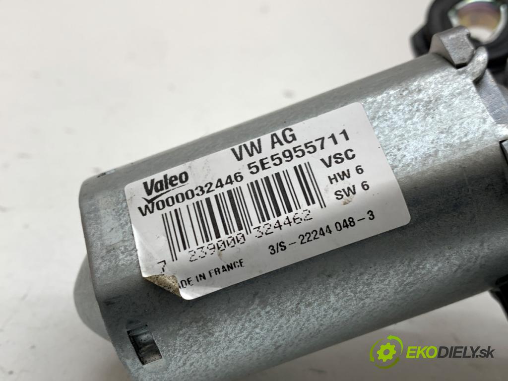 SKODA RAPID liftback 2013 77 kW 1.2 TSI 1197 motor stěračů zadní část 5E5955711