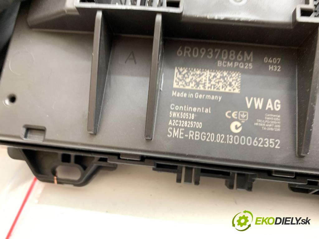 SKODA RAPID liftback 2013 77 kW 1.2 TSI 1197 Modul komfortu 6R0937086M (Modul komfortu)