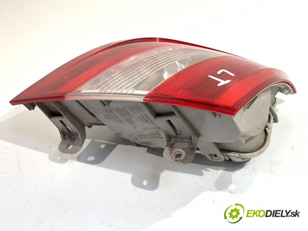 SKODA RAPID liftback 2013 77 kW 1.2 TSI 1197 světlo levý zadní část 5JH945095