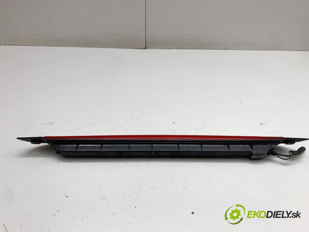 HONDA CIVIC VI Kombi 2000 66 kW 1.4 16V (MB8) 1396 Svetlo brzdových svetiel