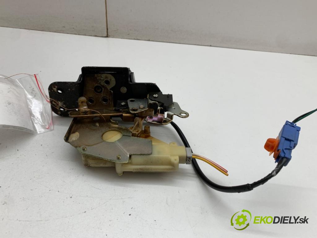 HONDA CIVIC VI Kombi 2000 66 kW 1.4 16V (MB8) 1396 zámok dveří zadní část