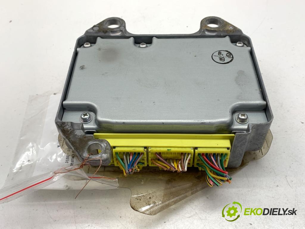 TOYOTA LAND CRUISER J12 samochód terenowy zamknięty 2005 120 kW 3.0 D-4D (KDJ120, KDJ125) 2982 senzor airbag 89170-60130 (Snímač)