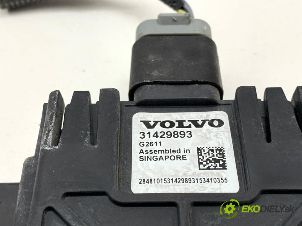 VOLVO XC60 I SUV 2016 140 kW D4 AWD 2400 RADAR: DISTRONIC 31429893
