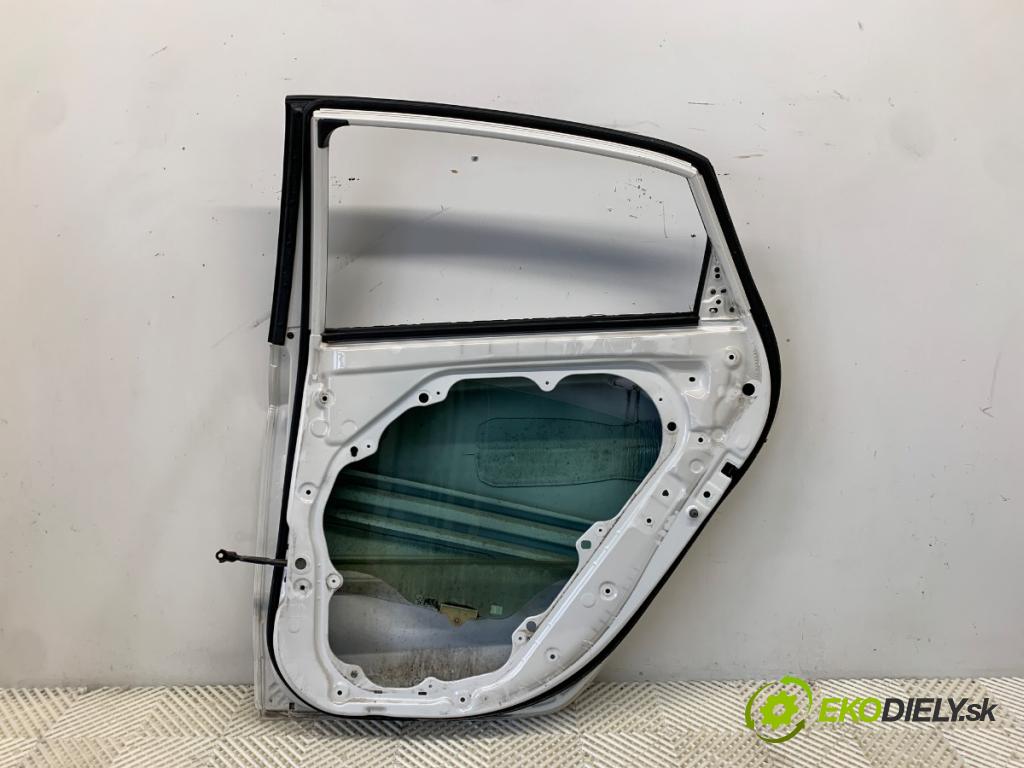 HYUNDAI i30 liftback 2012 73 kW 1.4 1396 dveře pravý zadní část