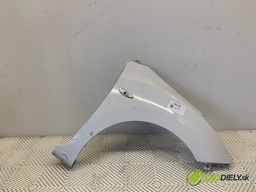 HYUNDAI i30 liftback 2012 73 kW 1.4 1396 blatník pravý přední část