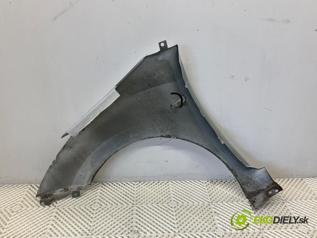 HYUNDAI i30 liftback 2012 73 kW 1.4 1396 blatník pravý přední část