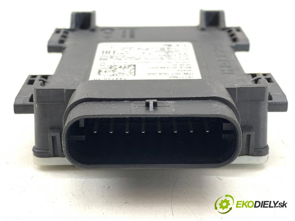 BMW G01 SUV 2020 135 kW xDrive 30 e Plug-in-Hybrid 1998 RADAR: senzor ASYSTENT: PASA rýchlosti 5A1BCD8