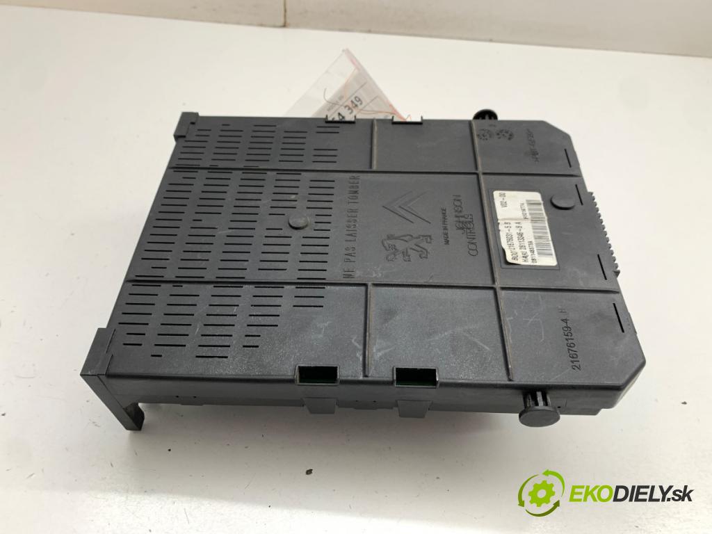 PEUGEOT 307 SW Kombi 2005 103 kW 2.0 16V 1997 Modul BSI 21676031 (Poistková skrinka)