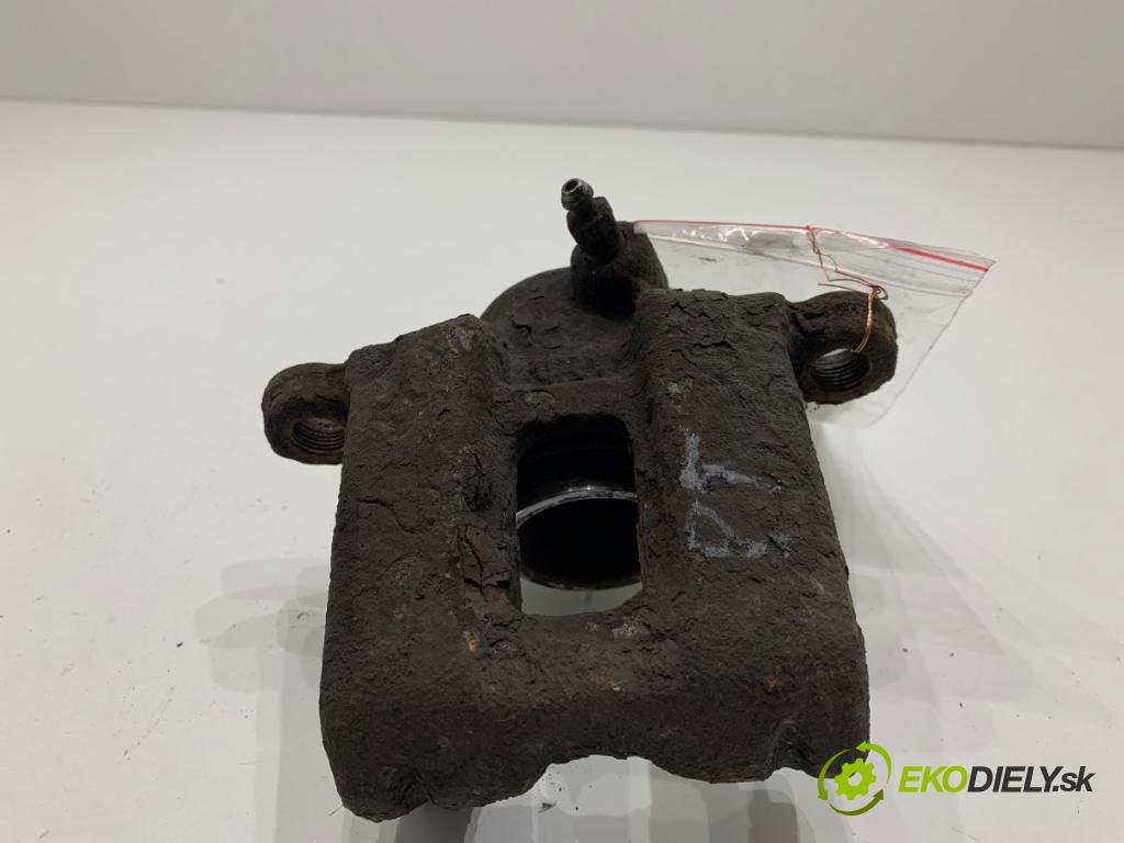 TOYOTA LAND CRUISER J12 samochód terenowy zamknięty 2005 120 kW 3.0 D-4D (KDJ120, KDJ125) 2982 Brzdič strmeň pravy zad 
