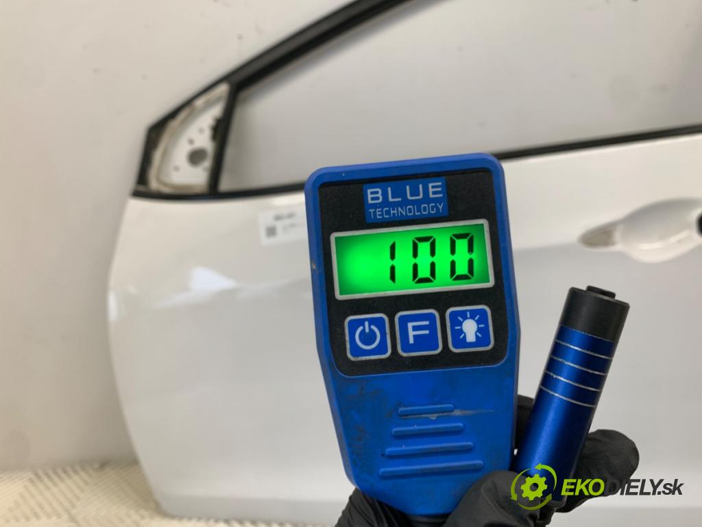 HYUNDAI i30 liftback 2012 73 kW 1.4 1396 dveře levý přední část