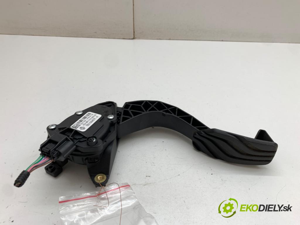 RENAULT CLIO V liftback 2024 74 kW 1.0 LPG (B7MT) 999 potenciometr plynového pedálu 180108467R (Potenciometr plynového pedálu)