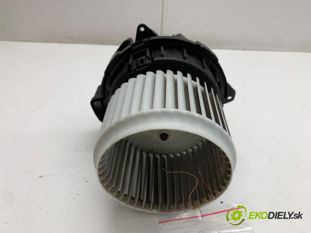 RENAULT CLIO V liftback 2024 74 kW 1.0 LPG (B7MT) 999 topení DT116360-5380