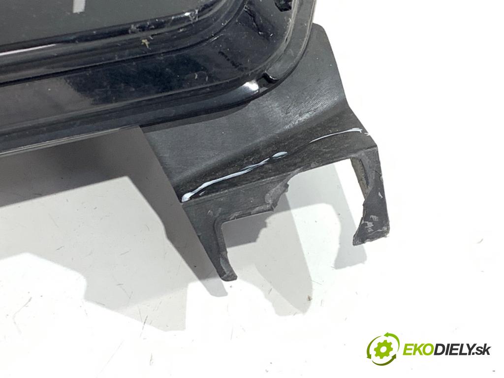 RENAULT CLIO V liftback 2024 74 kW 1.0 LPG (B7MT) 999 světlo DRL: levý přední část 266051410R